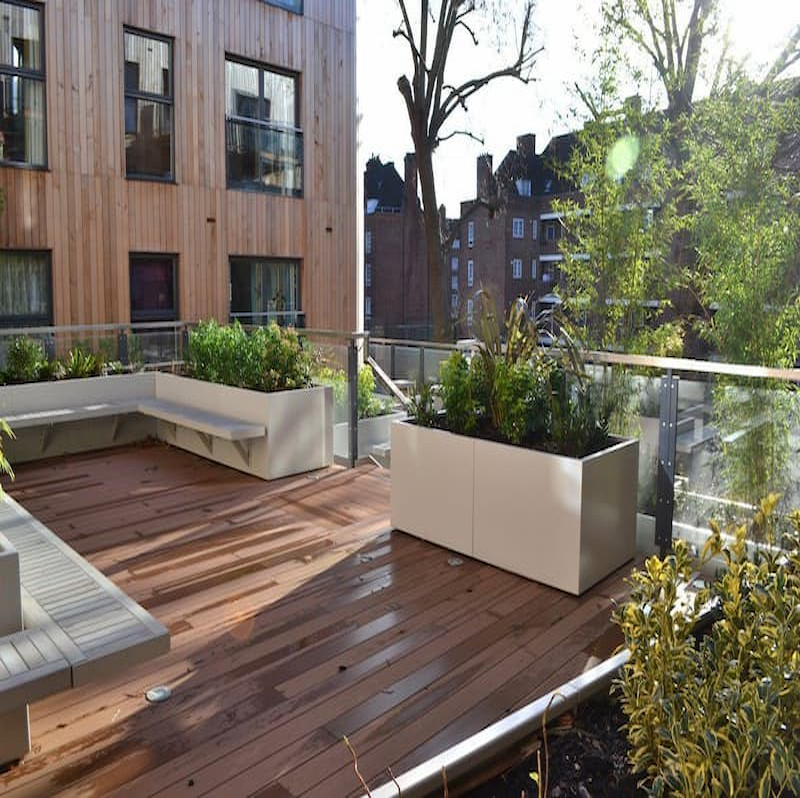 کفپوش مقاوم در برابر تابش مستقیم آفتاب